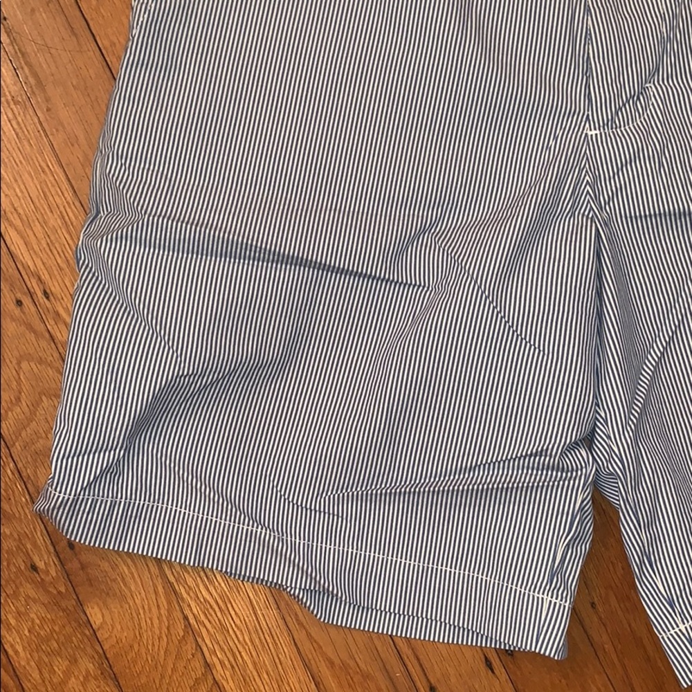 Banana Republic Shorts Size 36 Pinstripes Blue - Picture 5 of 8